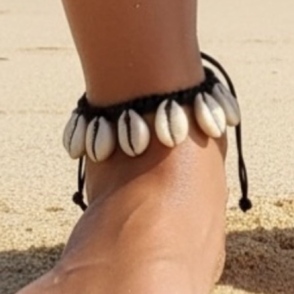 Nwt Handmade Cowrie Shell Macrame Anklet Black Cord Adjustable Beach Jewelry